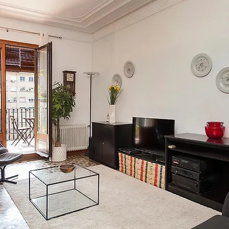 Beautiful & Spacious Flat In Bcn Center Apartamento