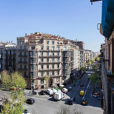 Beautiful & Spacious Flat In Bcn Center *